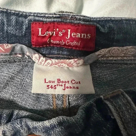 Levi's 545 Med. Wash Denim Jeans Size 10M Low Rise Bootcut Flare Y2K stretchy - Picture 6 of 8